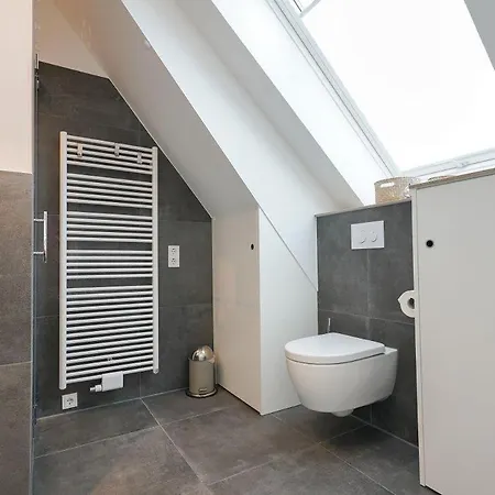 Achterhus - Lee * Juist